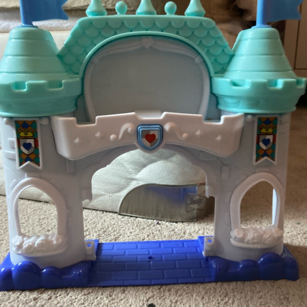 12” castle with sound